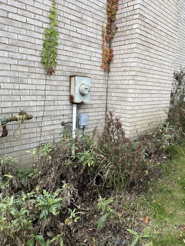 Professional electrician providing emergency electrical service in McKnight, PA - JJM Electric
