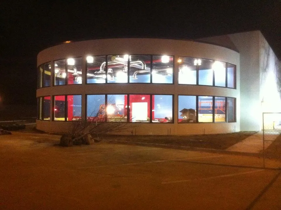 Slide of JL's Electric