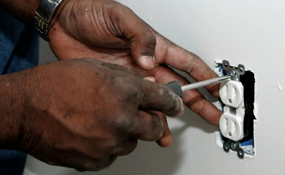 Slide of JLS Electrical