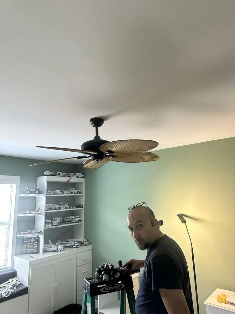 Licensed electrician providing outlet and switch repair in , 