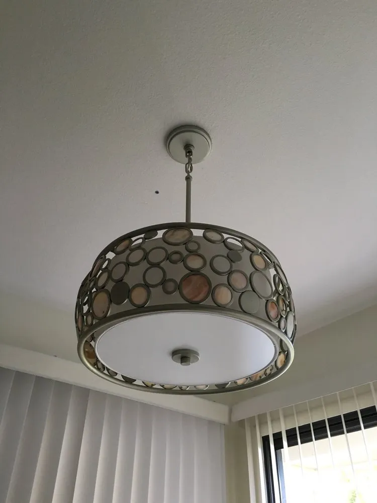 Certified electrical service for homes in lighting installation,  by 