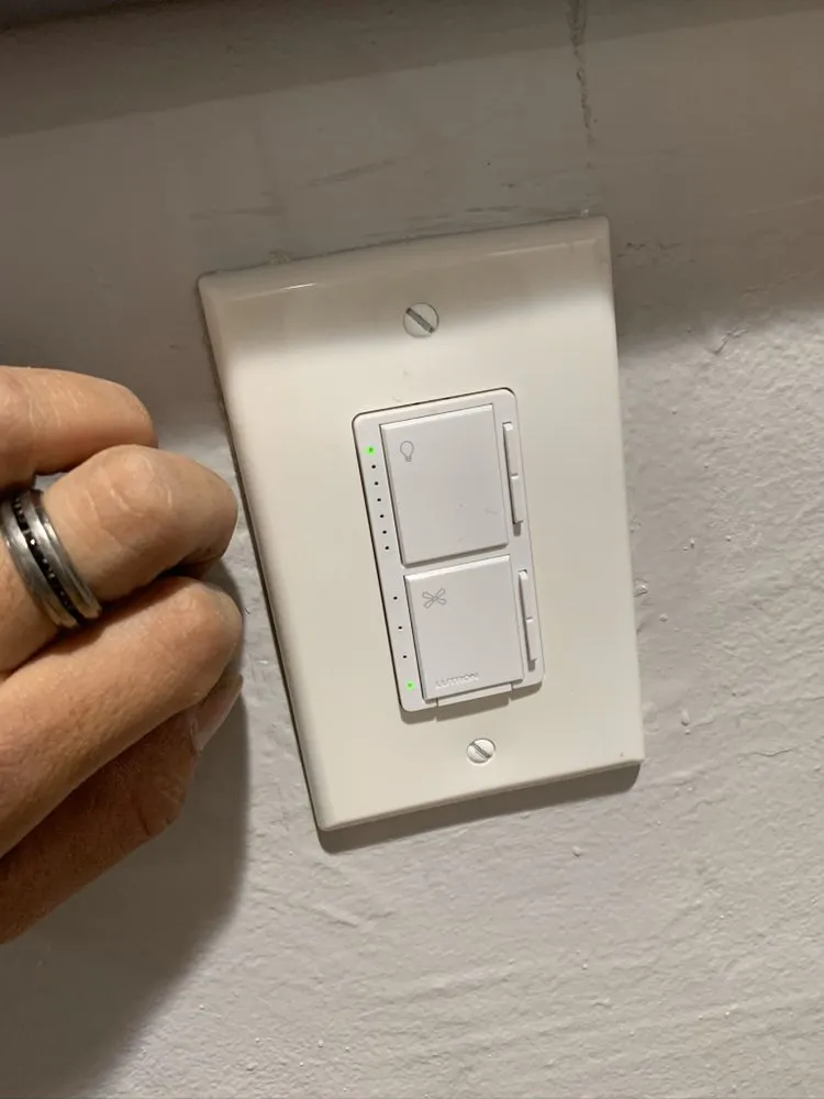 Slide of JMartinez Electric