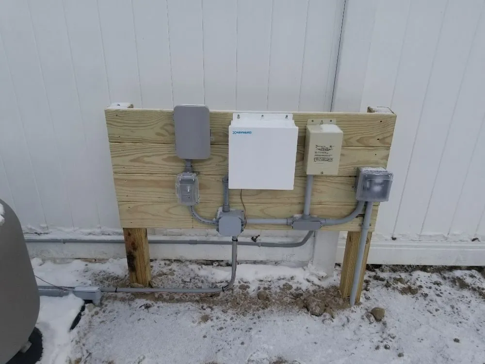 Emergency electrician providing emergency electrical service in Fort Johnson, NY - JME Electric
