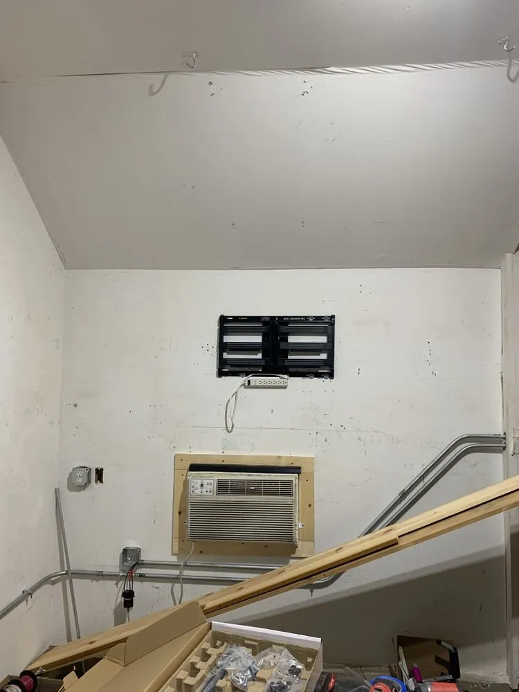 Emergency electrician providing electrical repair in Blackberry Township, IL - JMU construction
