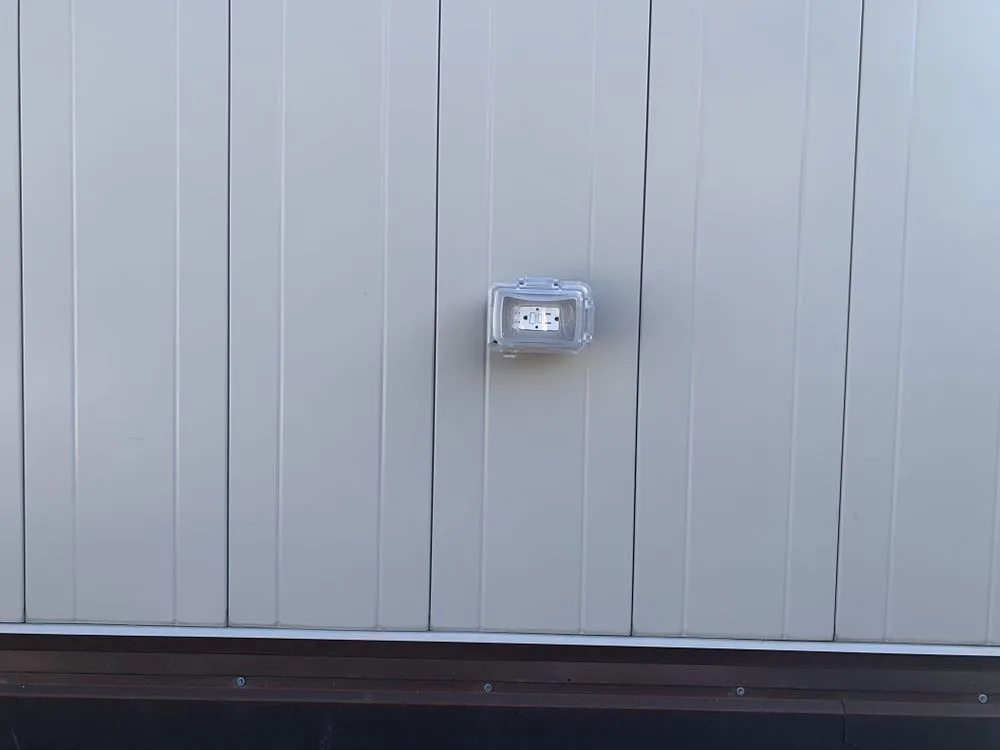 Reliable outlet and switch repair experts serving Blackberry Township, IL - JMU construction