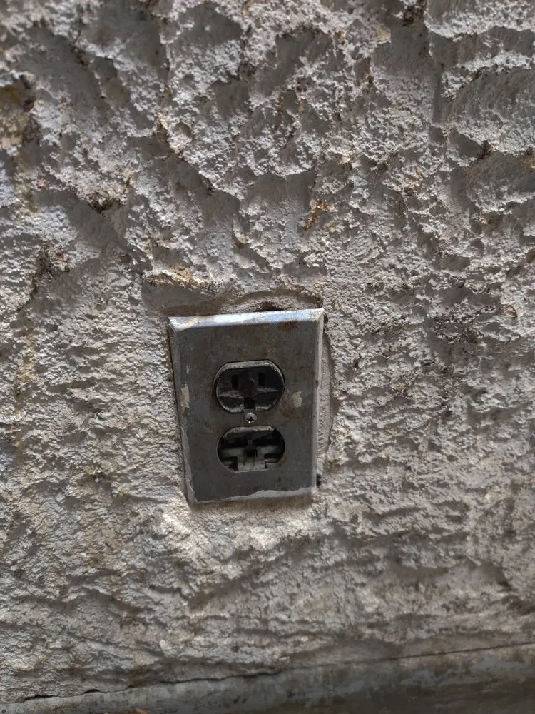 Slide of JN Noel Home Improvement