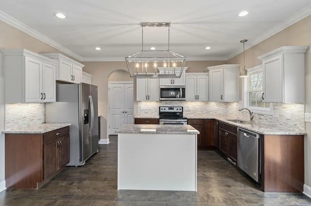 Slide of Jodi's Cabinets Sales