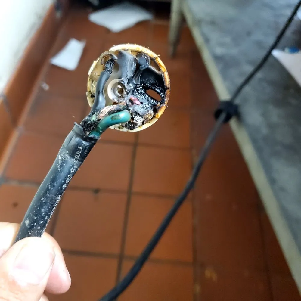 Slide of Joeboys electrical