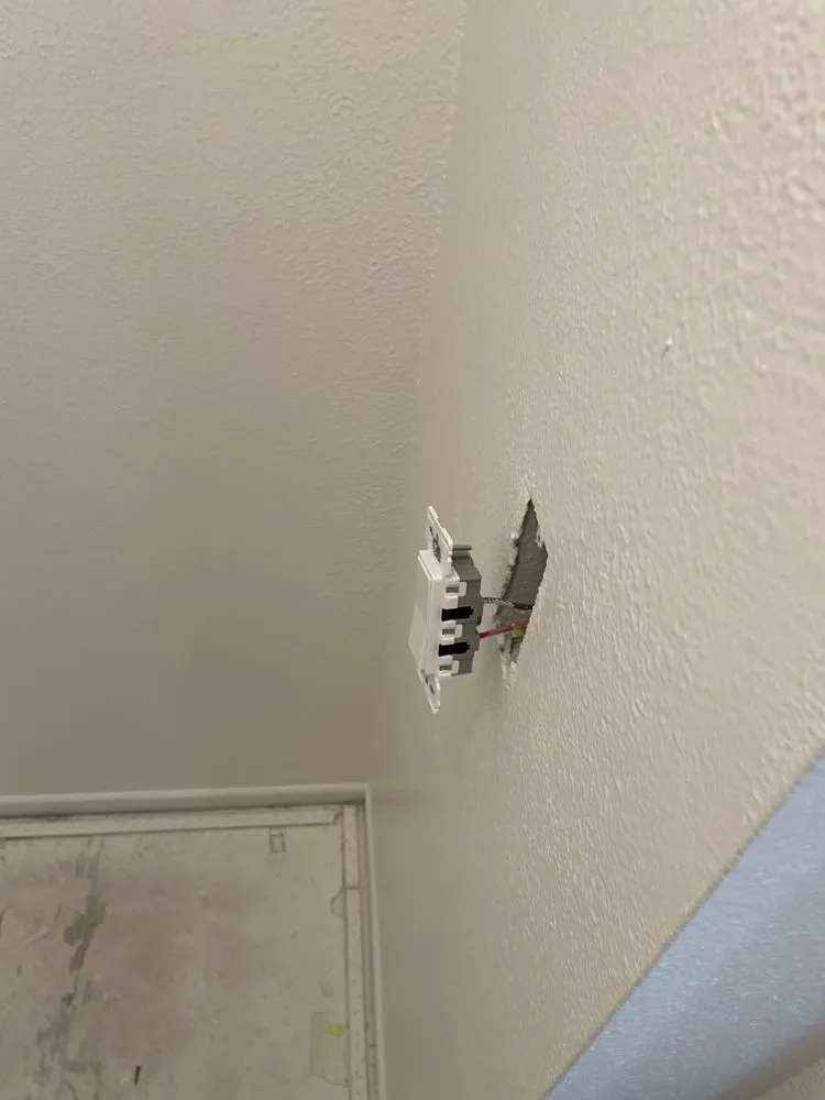 Slide of Joees Electric