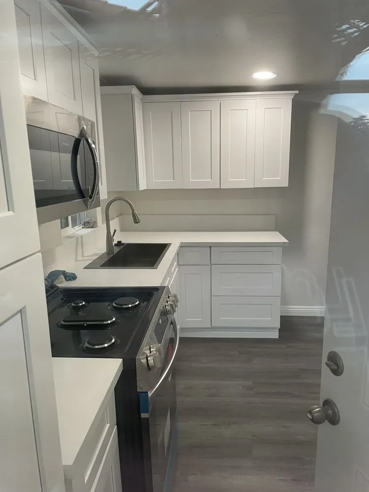 Slide of Joees Electric