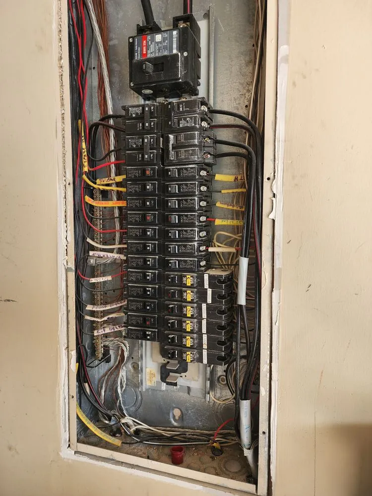 Slide of Joe’s Elite Custom Lighting and Electrical