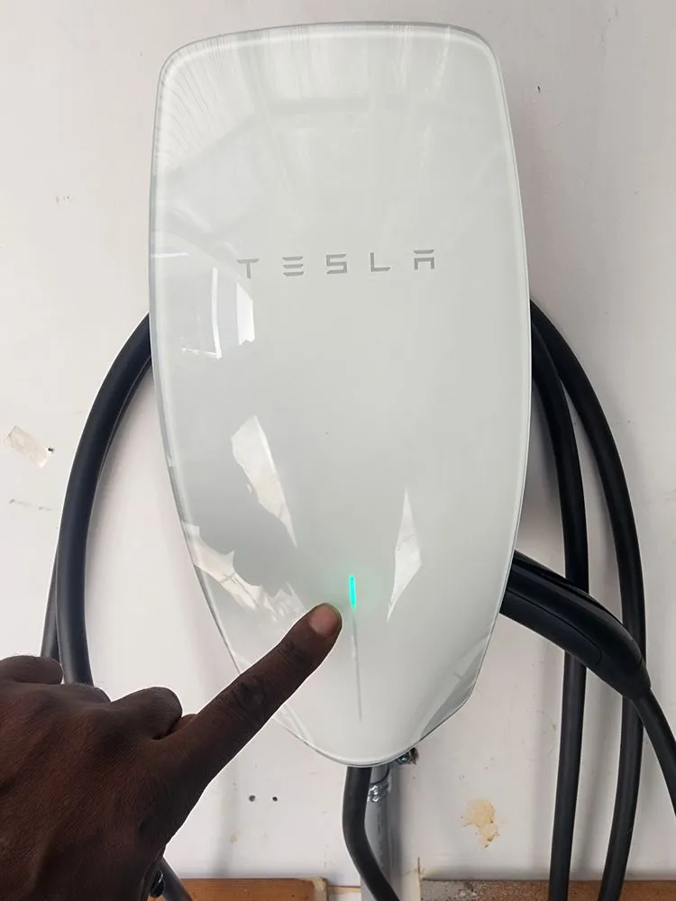 Affordable electrician providing outlet and switch repair in ,