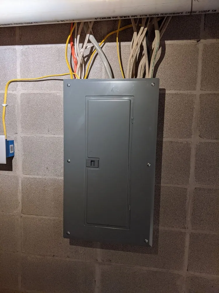 Emergency electrical service for homes in circuit breaker repair,  by 