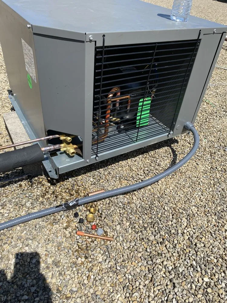 Certified electrical service for homes in lighting installation,  by 