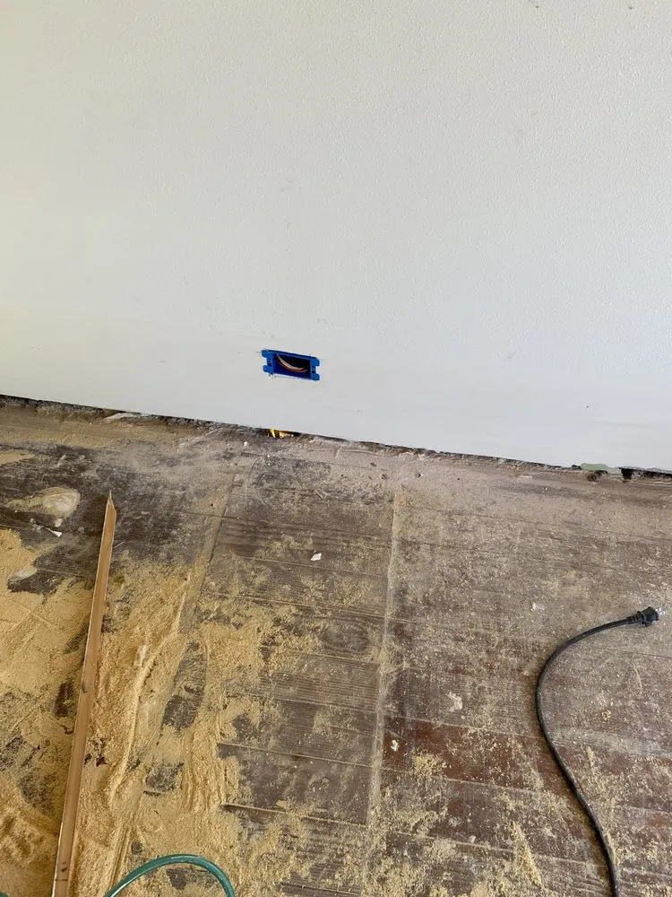 Expert circuit breaker repair in ,  by Johnatan Electric