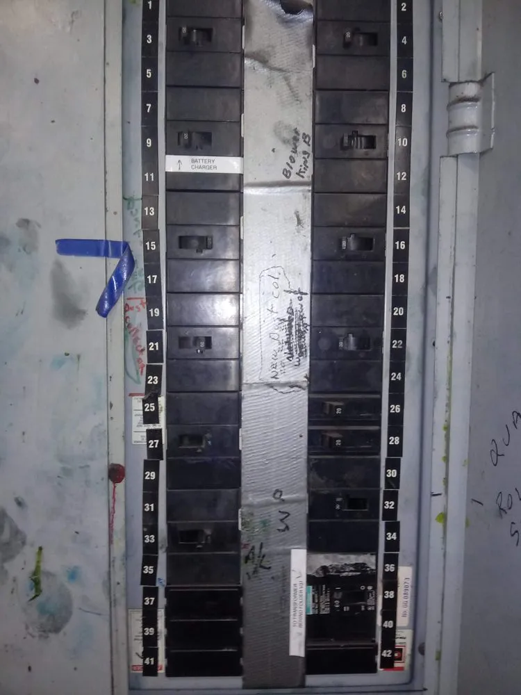 Licensed electrical service for homes in outlet and switch repair,  by 