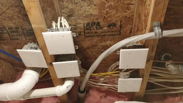 Affordable outlet and switch repair experts serving Irvington, KY - Johnson Electrical and Construction