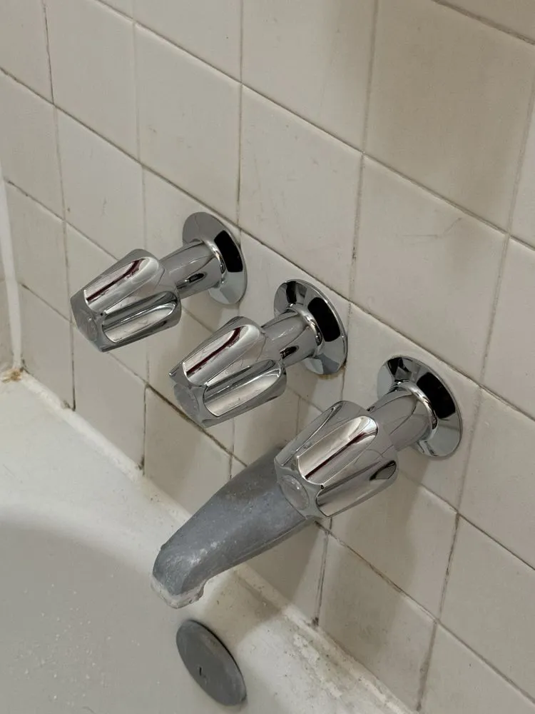 Slide of Johnsons Handy Worx