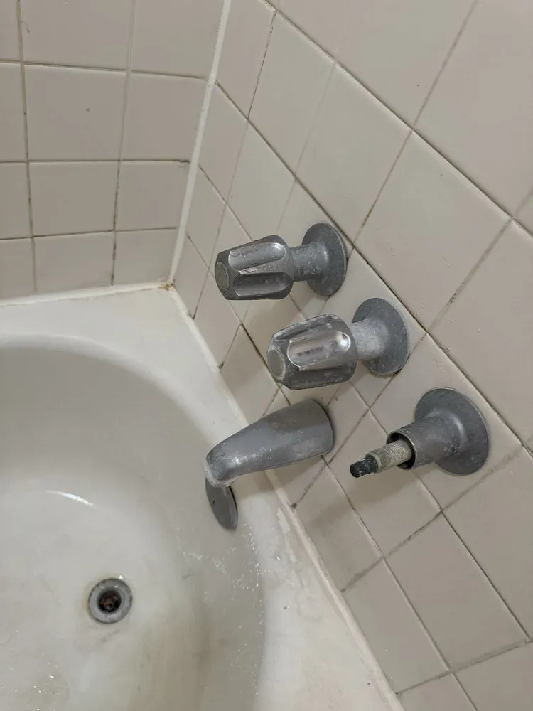 Slide of Johnsons Handy Worx