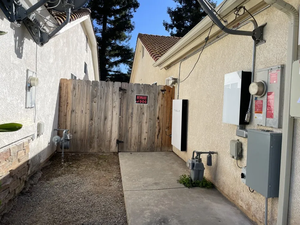 Slide of Joie Electric