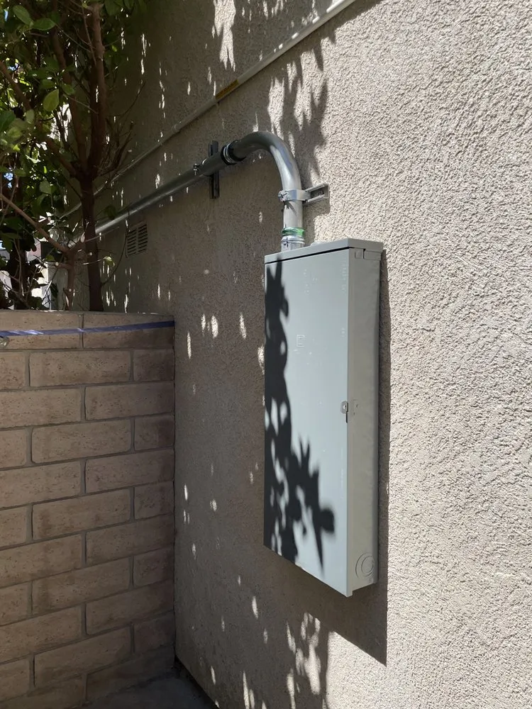 Slide of Joie Electric