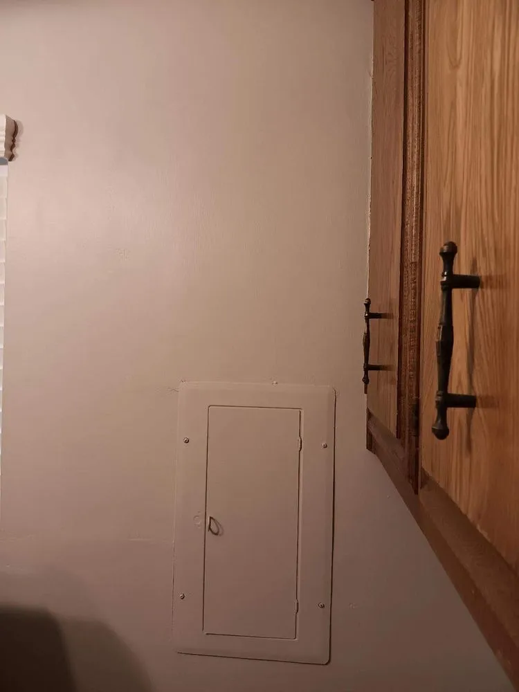 Slide of Joie Electric