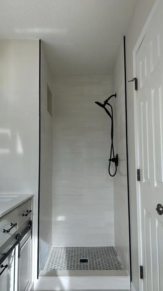 Slide of JOM Elite Construction