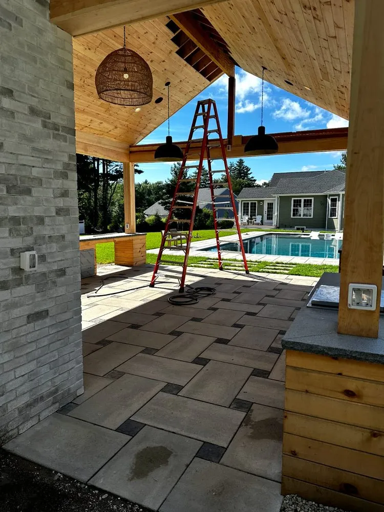 Slide of Jonathan Almeida Electrician