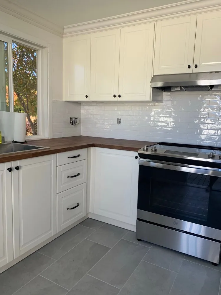 Slide of Jonathan Electric