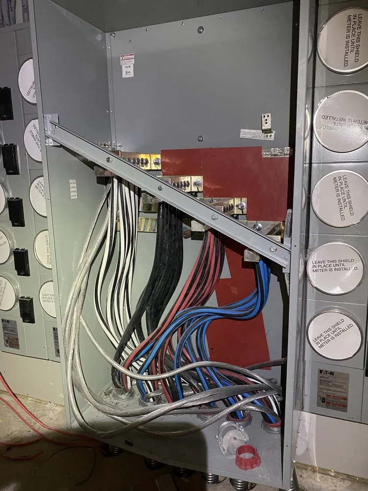 Slide of Jorge Perez Electric