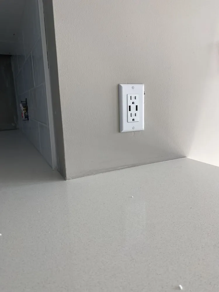 Slide of Jorge Perez Electric