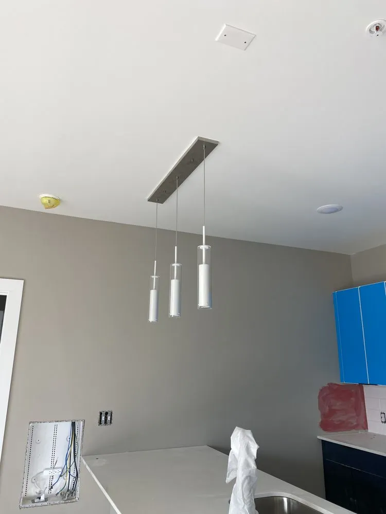 Slide of Jorge Perez Electric