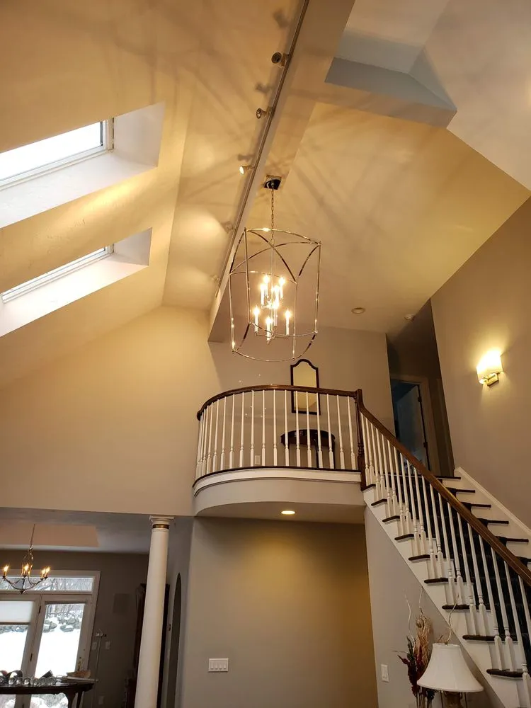 Licensed electrical service for homes in lighting installation,  by 