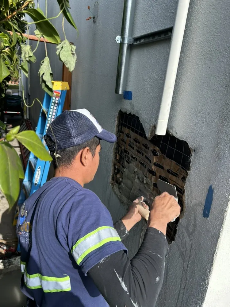 Slide of Josh the Honest Electrician