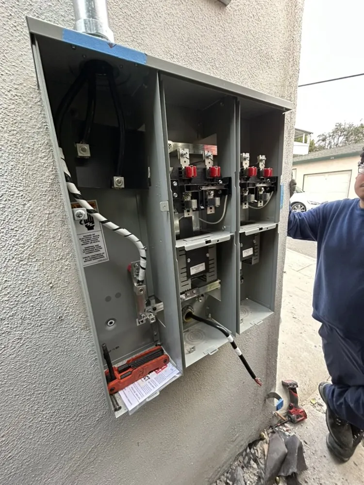 Slide of Josh the Honest Electrician