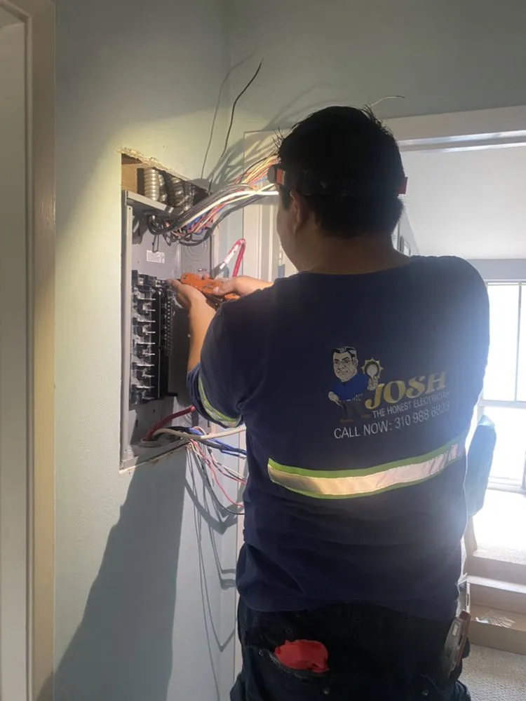 Emergency circuit breaker repair experts serving ,  - Josh the Honest Electrician