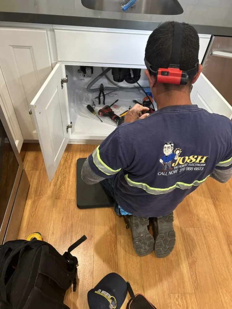 Slide of Josh the Honest Electrician