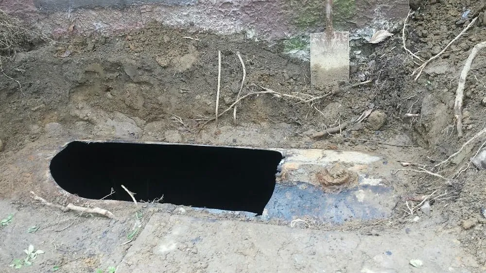 Slide of JoVan & Sons Pro Services