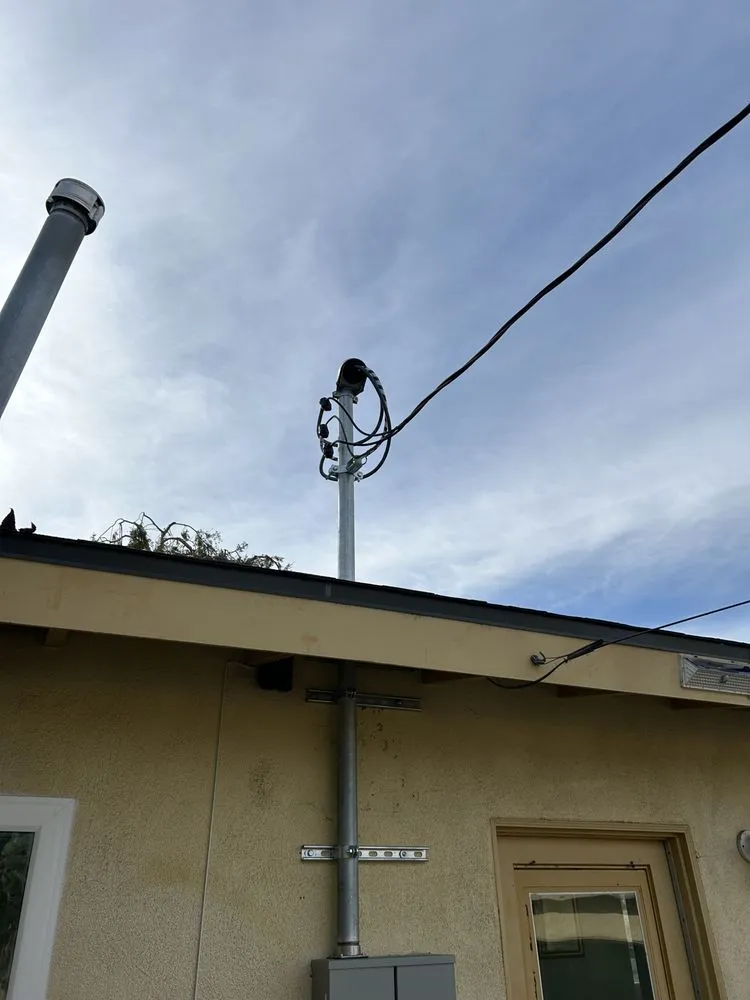 Emergency electrician providing emergency electrical service in ,