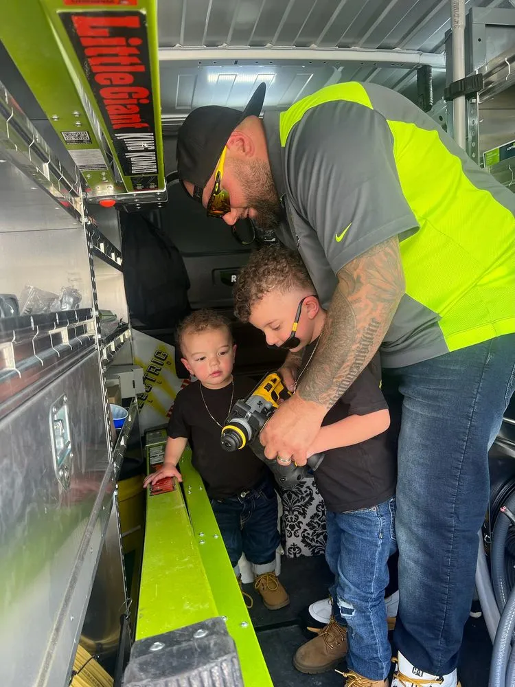 Slide of JPiii Electric