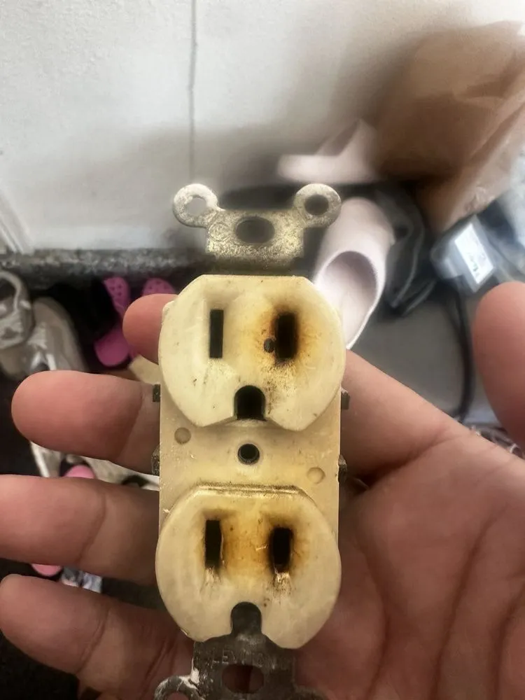 Slide of JPS Electrical Solutions