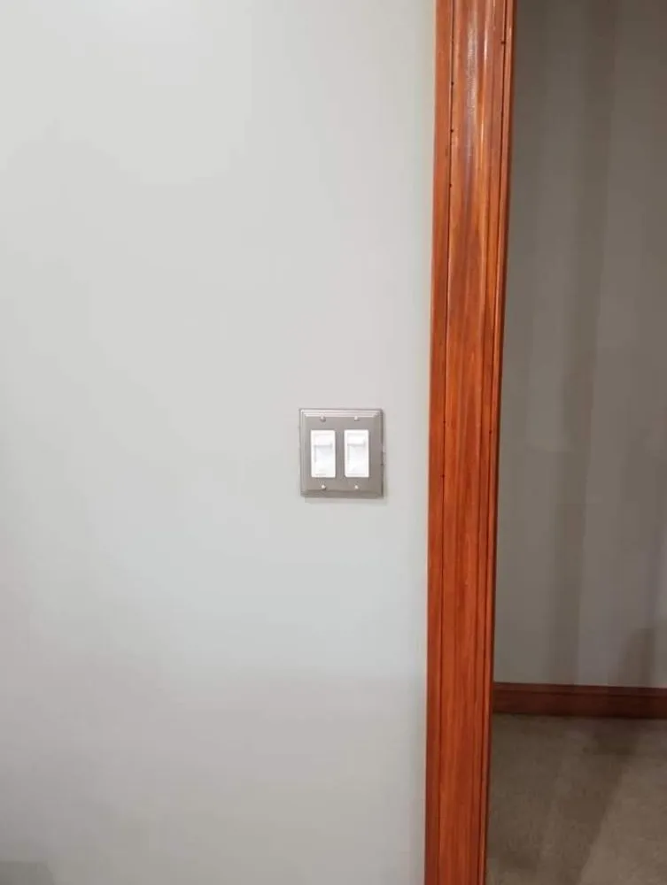 Slide of J&R Electric