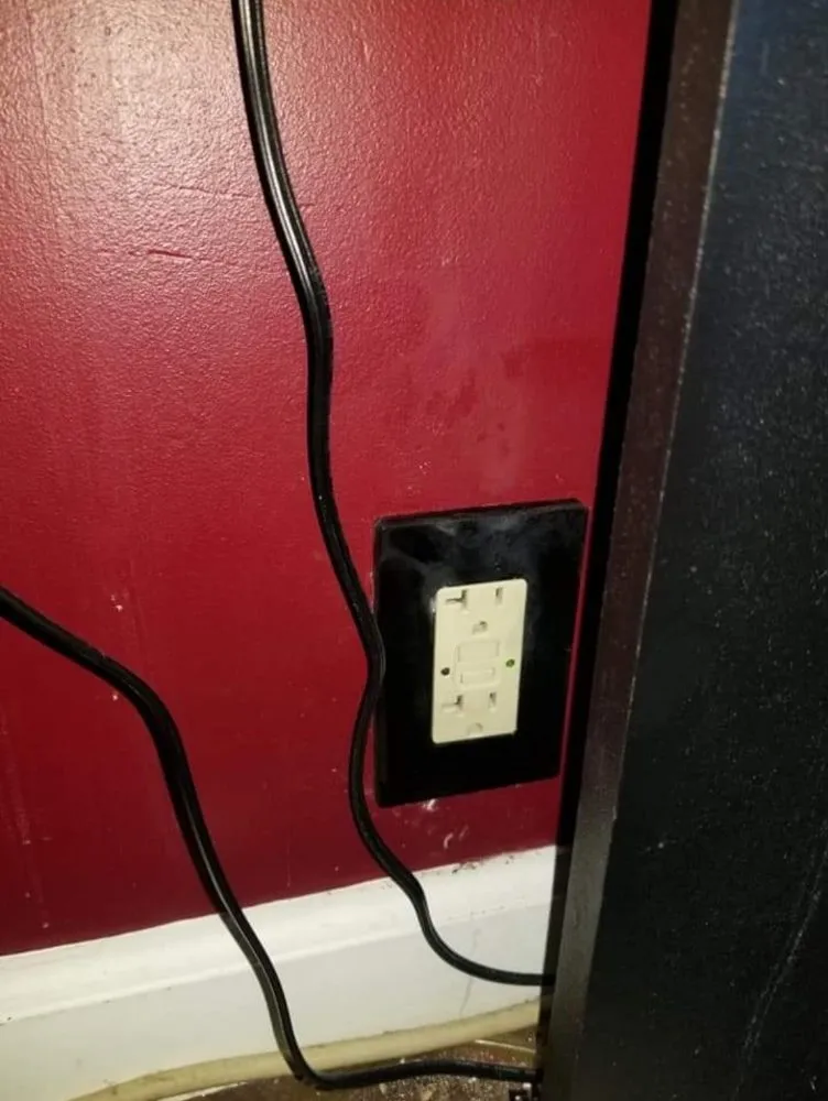 Slide of J&R Electric