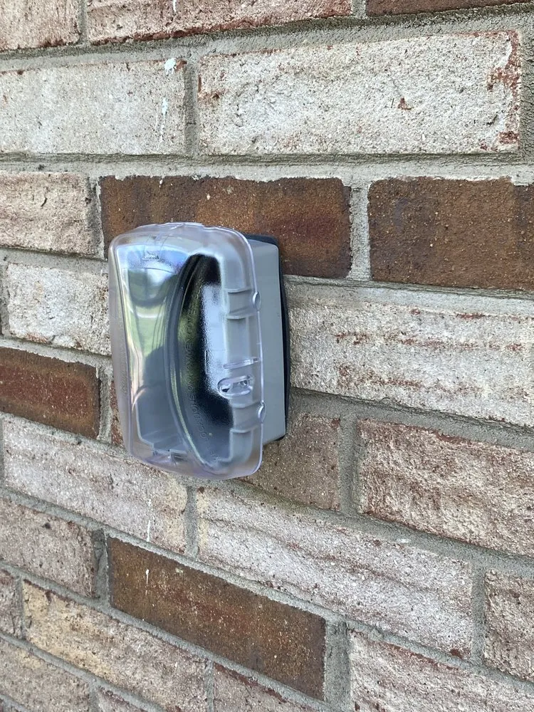 Expert electrician providing electrical repair in Winston-Salem, NC - JR Electric