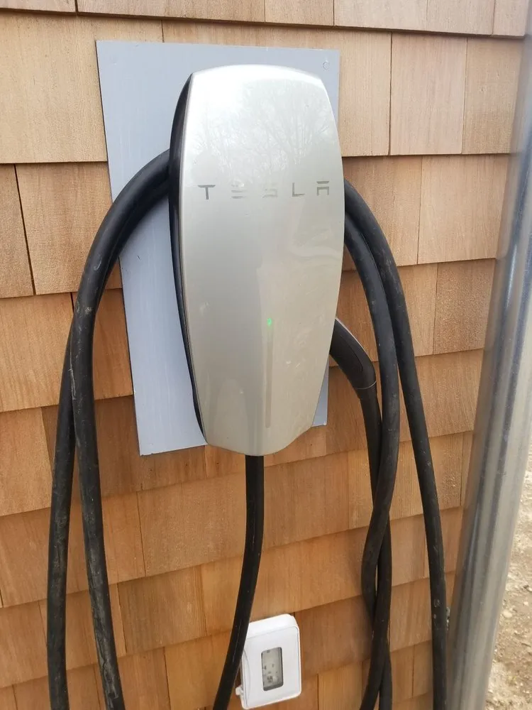 Slide of JR Electrical Contracting