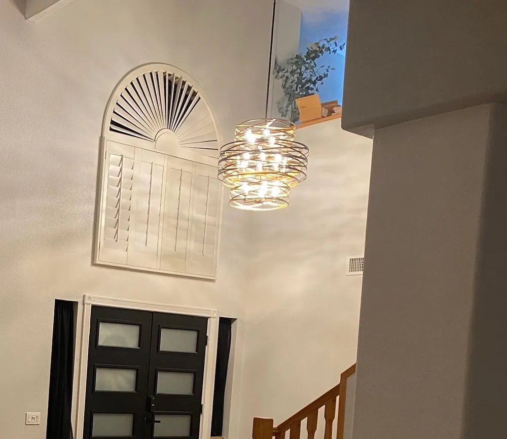 Affordable electrician providing outlet and switch repair in , 