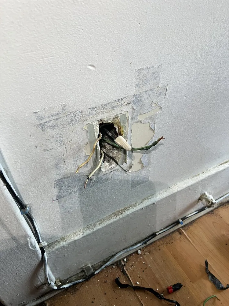 Expert lighting installation in ,  by JRZ Electric