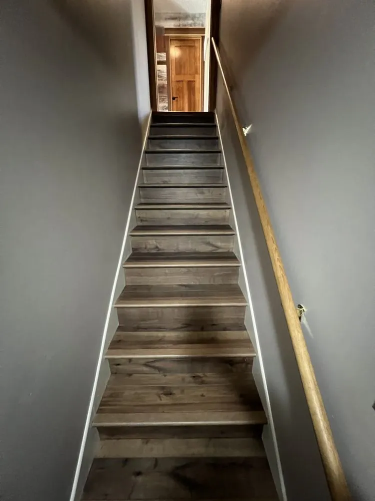 Slide of J’s Flooring