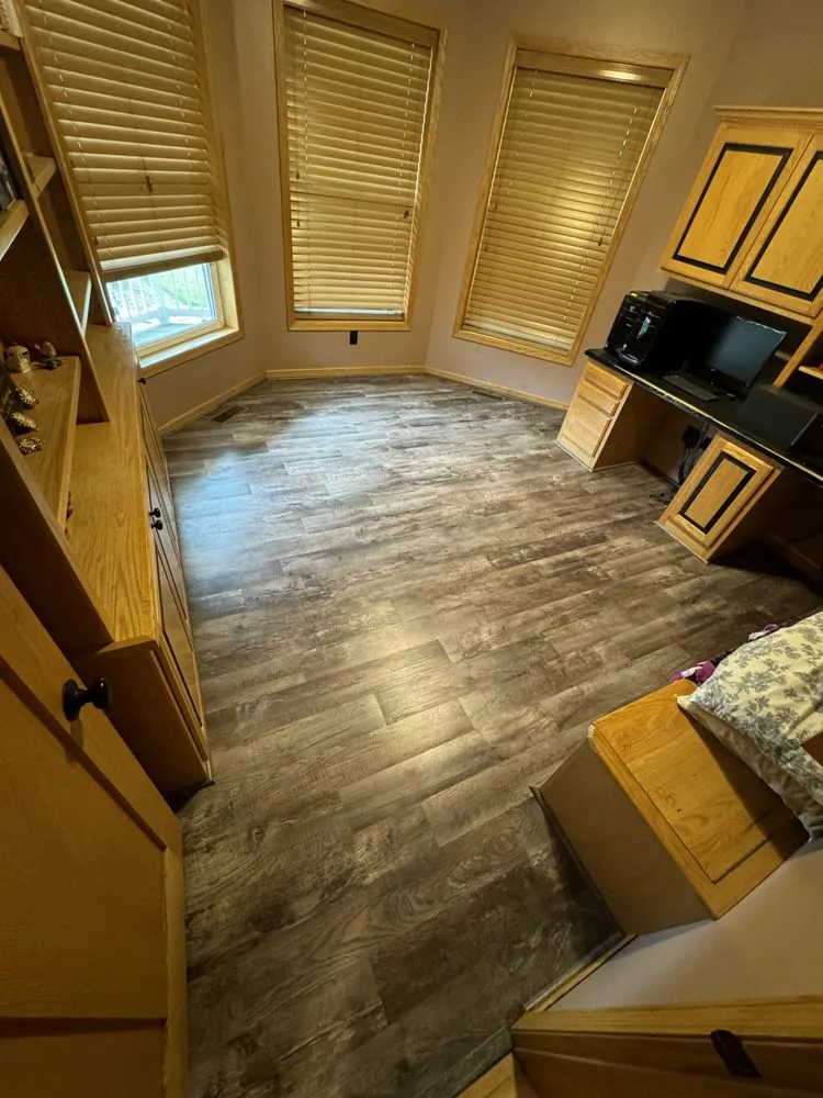 Slide of J’s Flooring