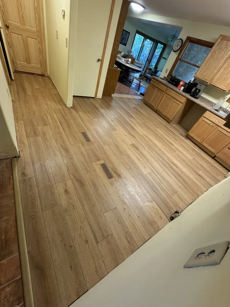 Slide of J’s Flooring